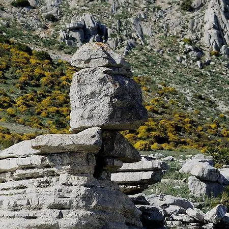 Vista A La Sierra 2*